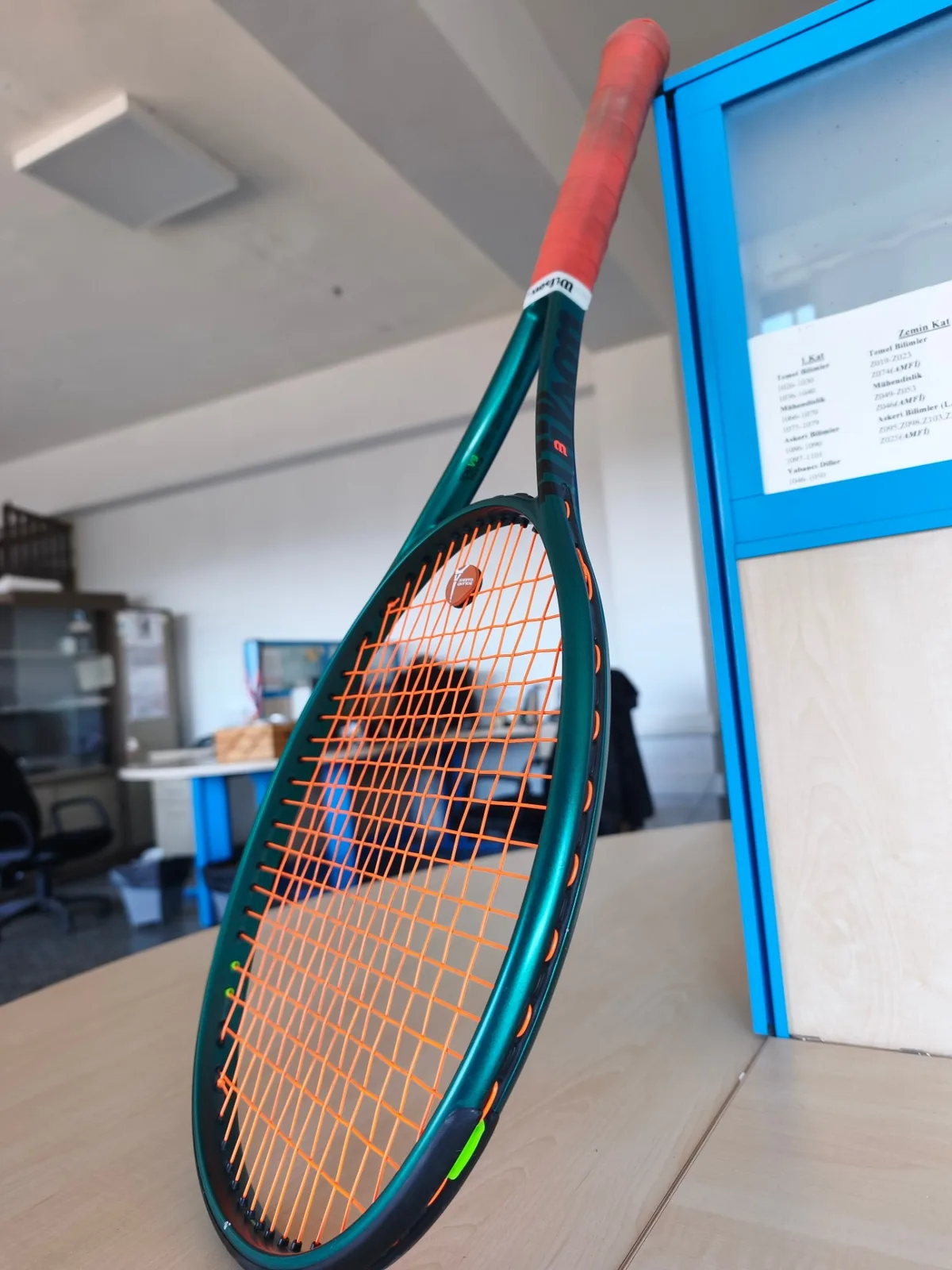 Wilson Blade v9