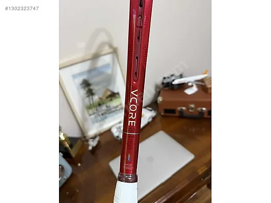 Yonex Vcore 100 L3 300 gr Ruby Red 2026 Tenis Raketi