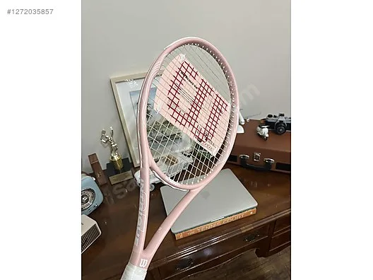 Wilson Pembe Tenis Raketi Özel Seri Intrigue SE L1 ve L2