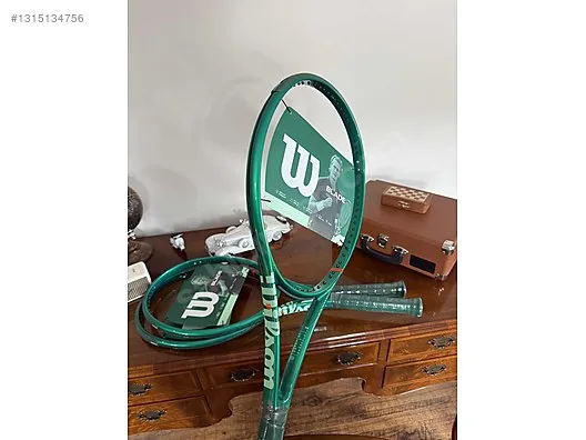 Wilson Blade v10 285 gr L2 100L Tenis Raketi
