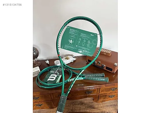 Wilson Blade v10 285 gr L2 100L Tenis Raketi