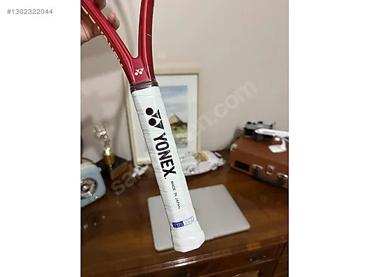 Yonex Vcore 280 gr 100L L1 Ruby Red 2026 Tenis Raketi