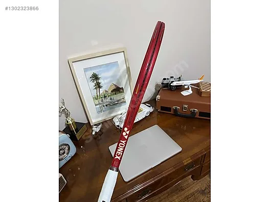 Yonex Vcore 100 L2 300 gr Ruby Red 2026 Tenis Raketi