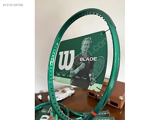 Wilson Blade v10 285 gr L2 100L Tenis Raketi