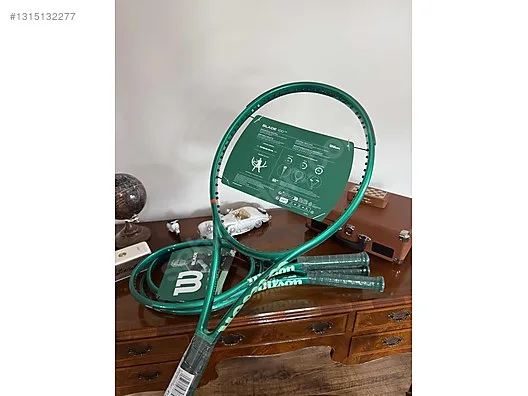 2026 Wilson Blade 100 v10 300 gr L3 Tenis Raketi
