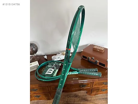 Wilson Blade v10 285 gr L2 100L Tenis Raketi